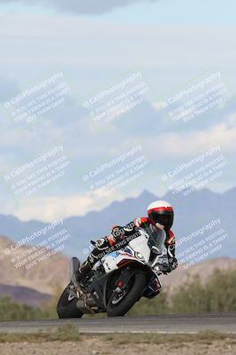 media/Nov-16-2025-Race Pace (Sun) [[8c5fa54630]]/Non Verified Riders (1st 20 Minutes)/7-Turn 9 Entry (210pm)/